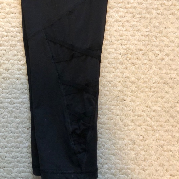 Victoria Secret Knockout High- Rise Capri - Picture 4 of 8